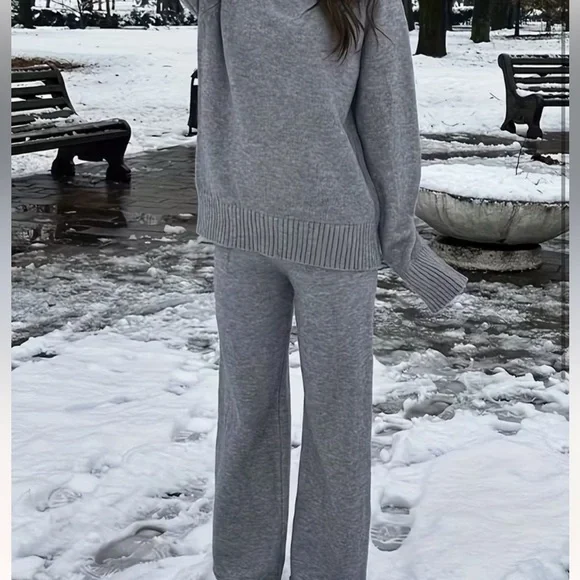 Elegant Gray Turtleneck Sweater with pants 2 pieces set